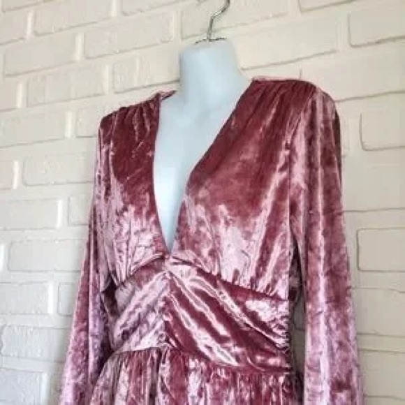 WAYF Velvet Blouse - Picture 1 of 8